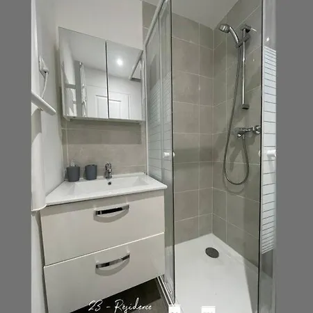 Studio Pour 2 Personnes --3 Apartment *